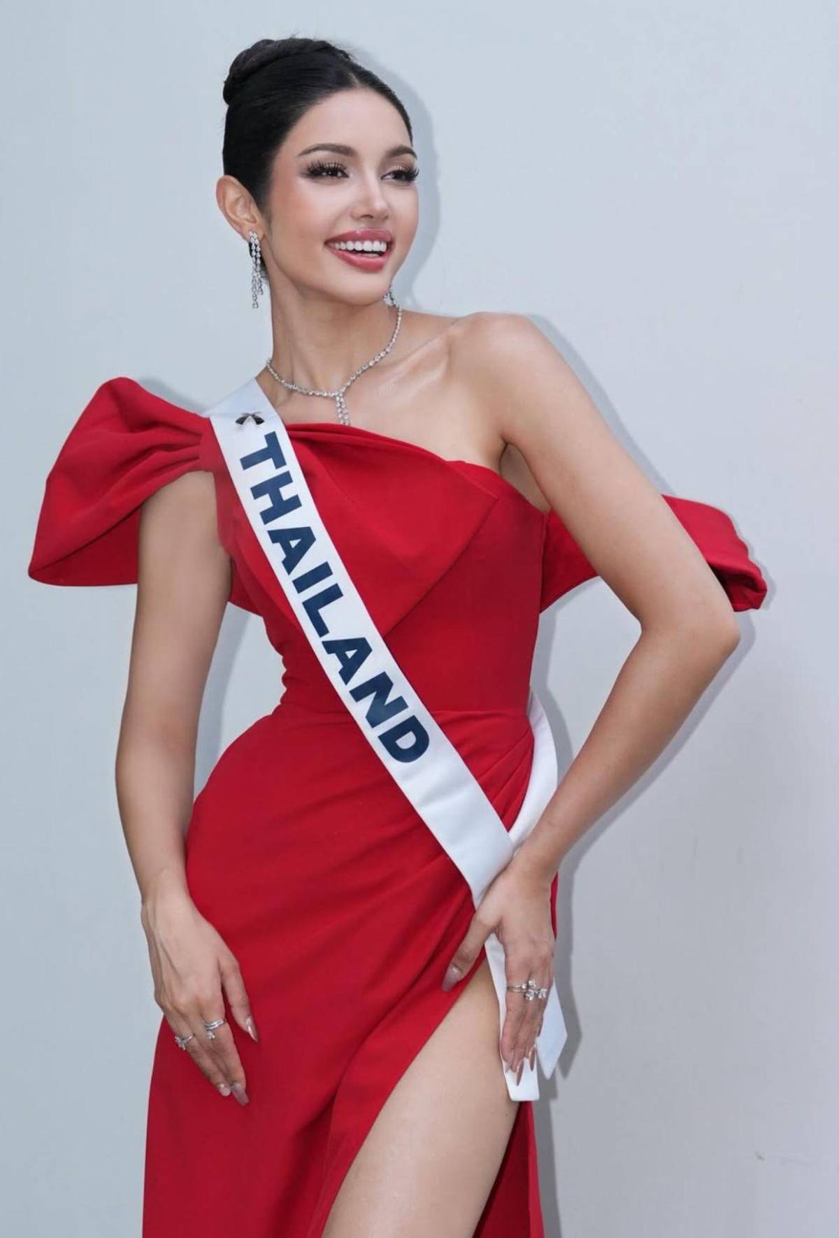 Veena Praveenar, Miss Tailandia 2025: así luce la anfitriona y favorita del certamen