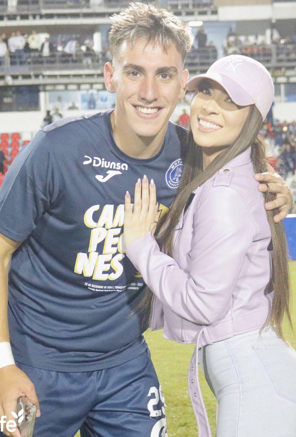 Laura Meza llega a Argentina para vivir con Rodrigo Auzmendi y así fue el reencuentro