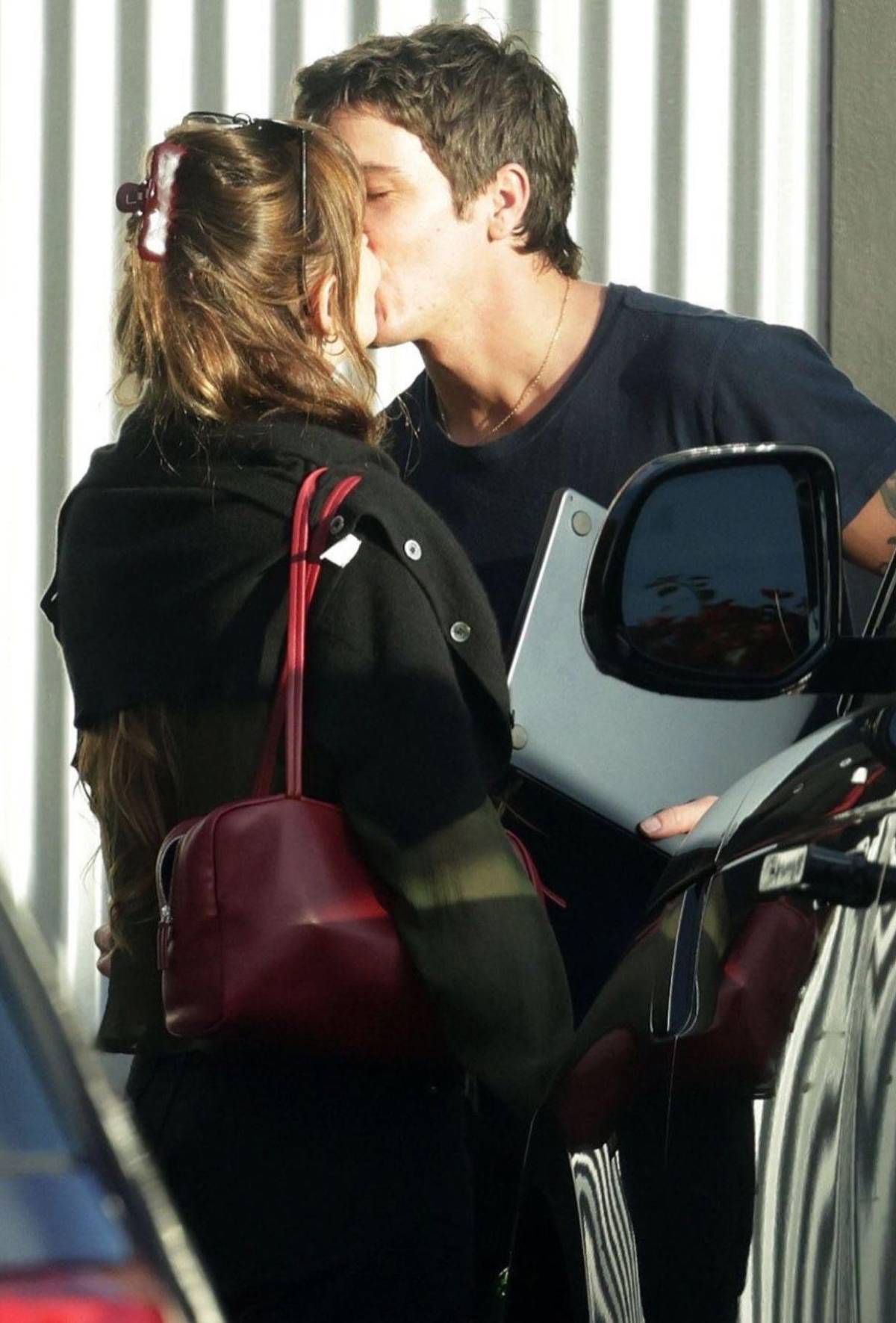 ¡Las fotos lo confirman! Así es Role Model, el apasionado nuevo novio de Dakota Johnson