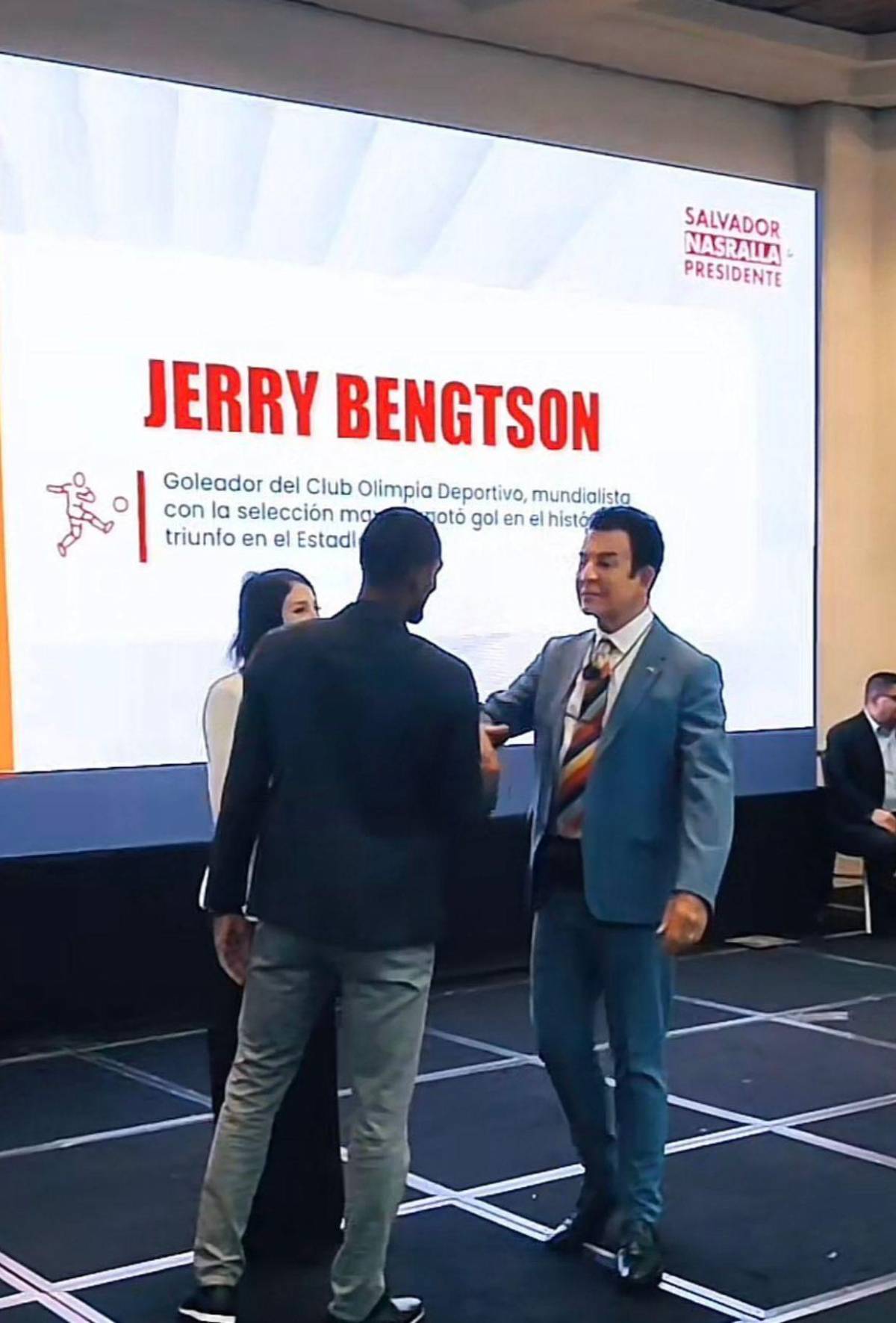 Dos jugadores de Olimpia se unen a movimiento de Salvador Nasralla y un DT que fue candidato de Libre