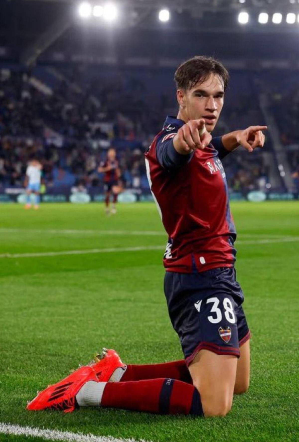 Fichajes: Real Madrid y Barcelona con bajas oficiales; Florentino apura llegada de Balón de Oro