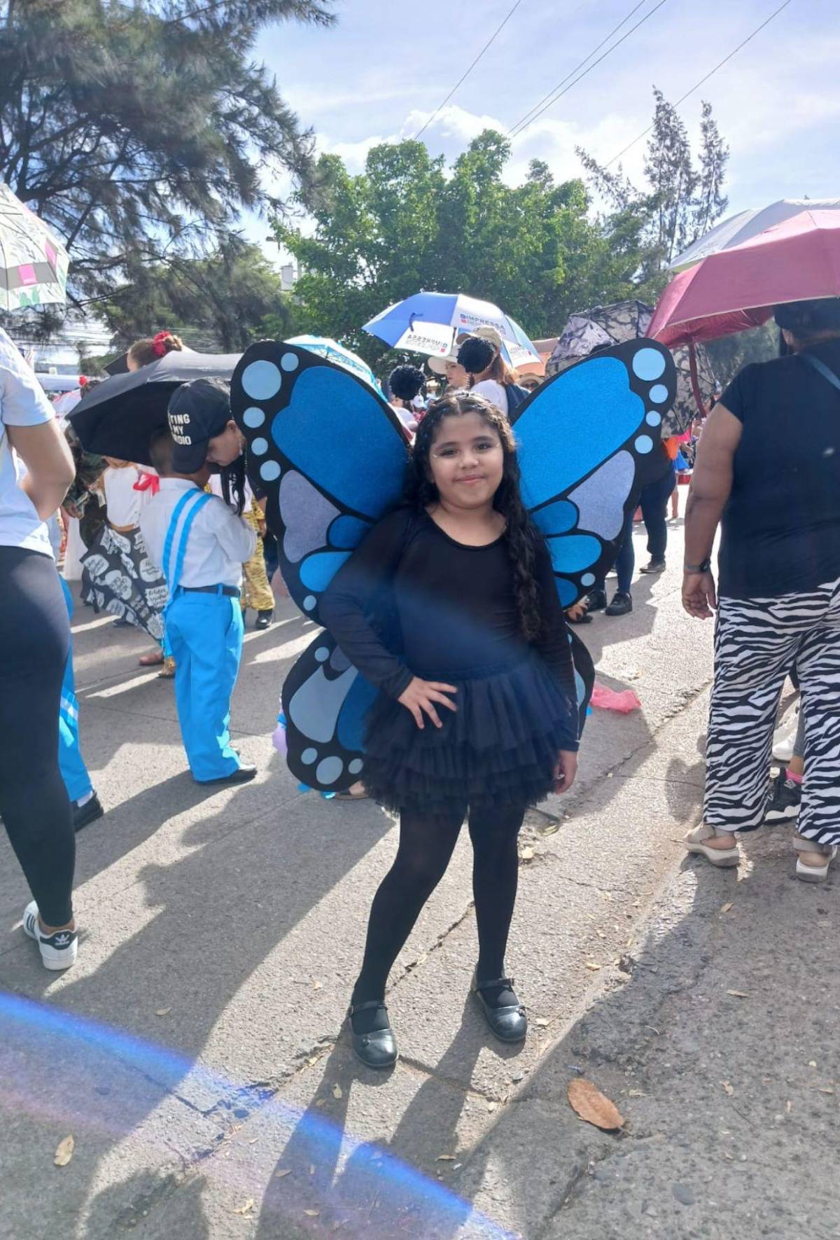 Hondureñitos demuestran su amor por la flora y la fauna en desfiles patrios 2025