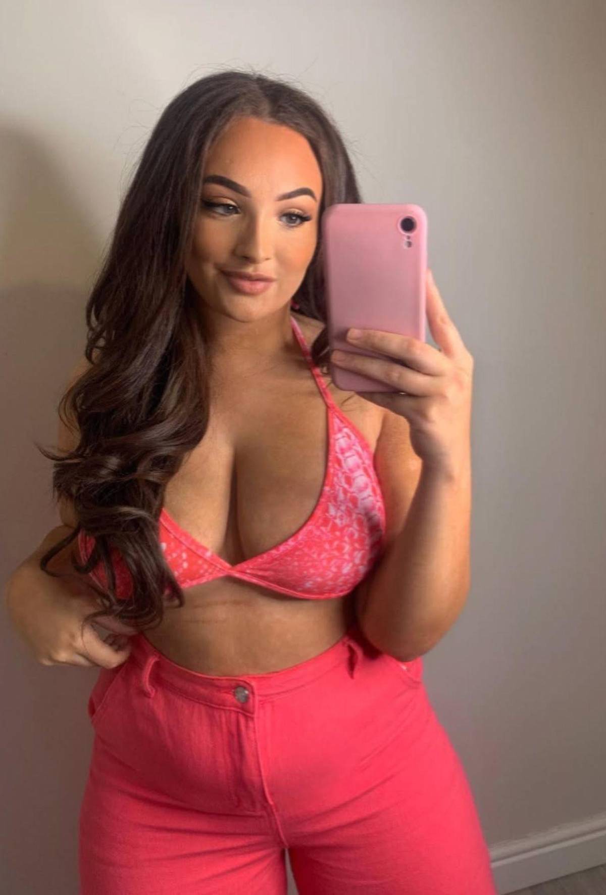 Misterio en Sri Lanka: Influencer Ebony McIntosh muere en sus vacaciones