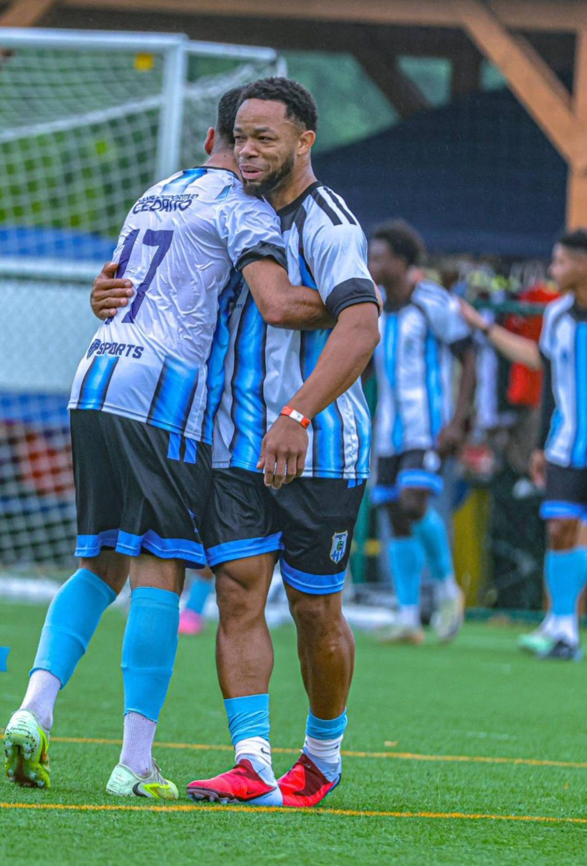 Talacha en EE UU: Futbolistas profesionales hondureños aparecen jugando burocrático
