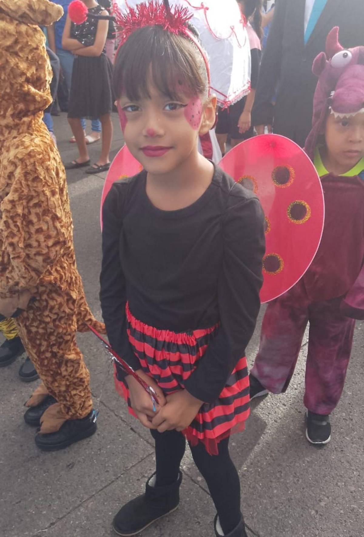 Hondureñitos demuestran su amor por la flora y la fauna en desfiles patrios 2025