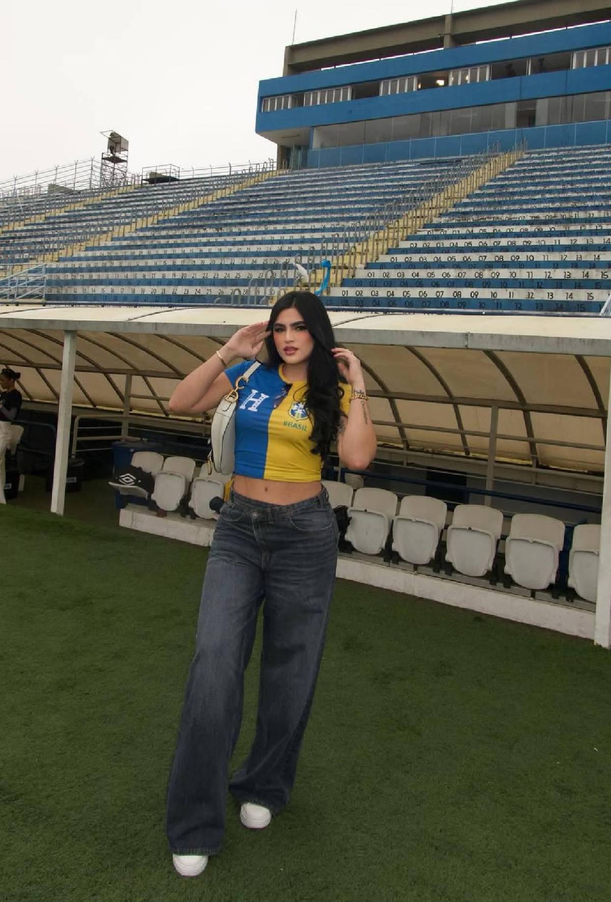 La Bicha y Alejandra Rubio robaron miradas: Bellas chicas en partido de tiktokers Honduras-Brasil