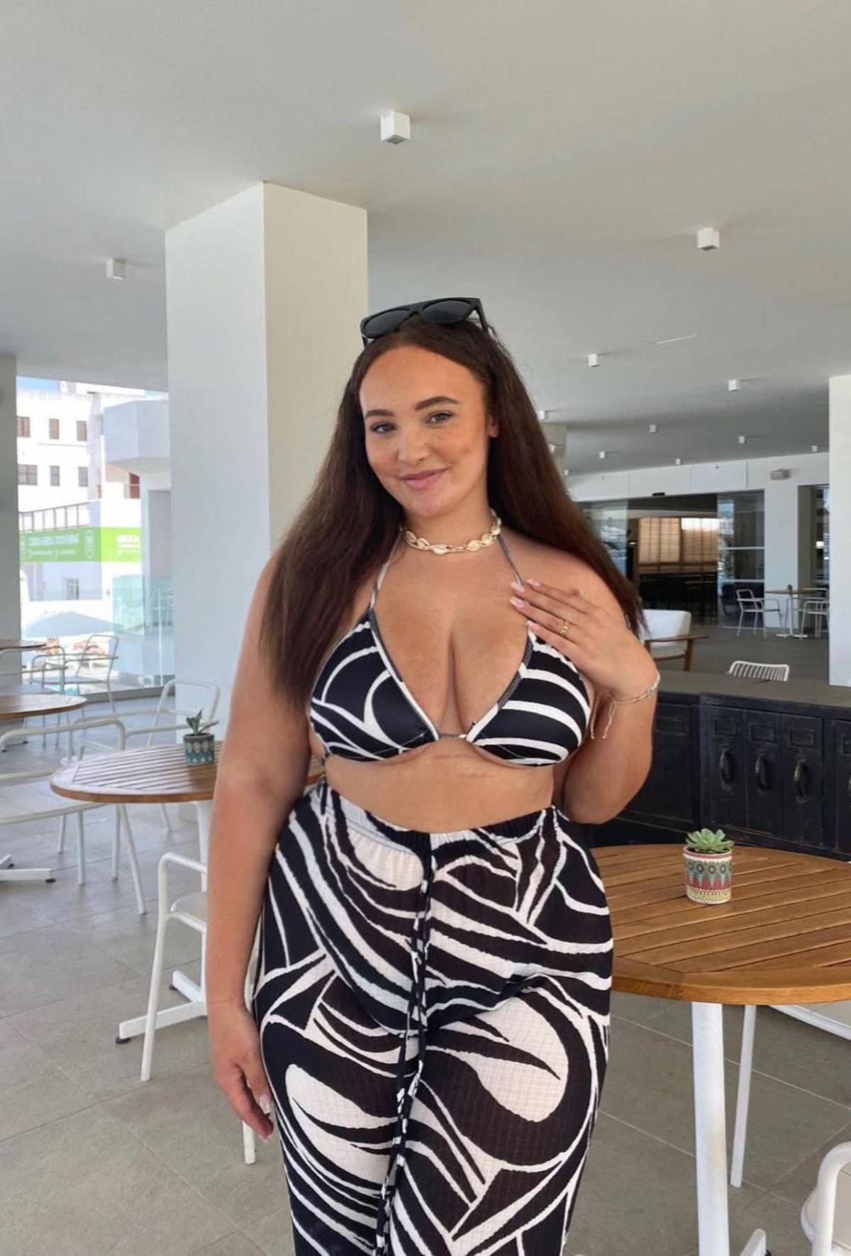 Misterio en Sri Lanka: Influencer Ebony McIntosh muere en sus vacaciones