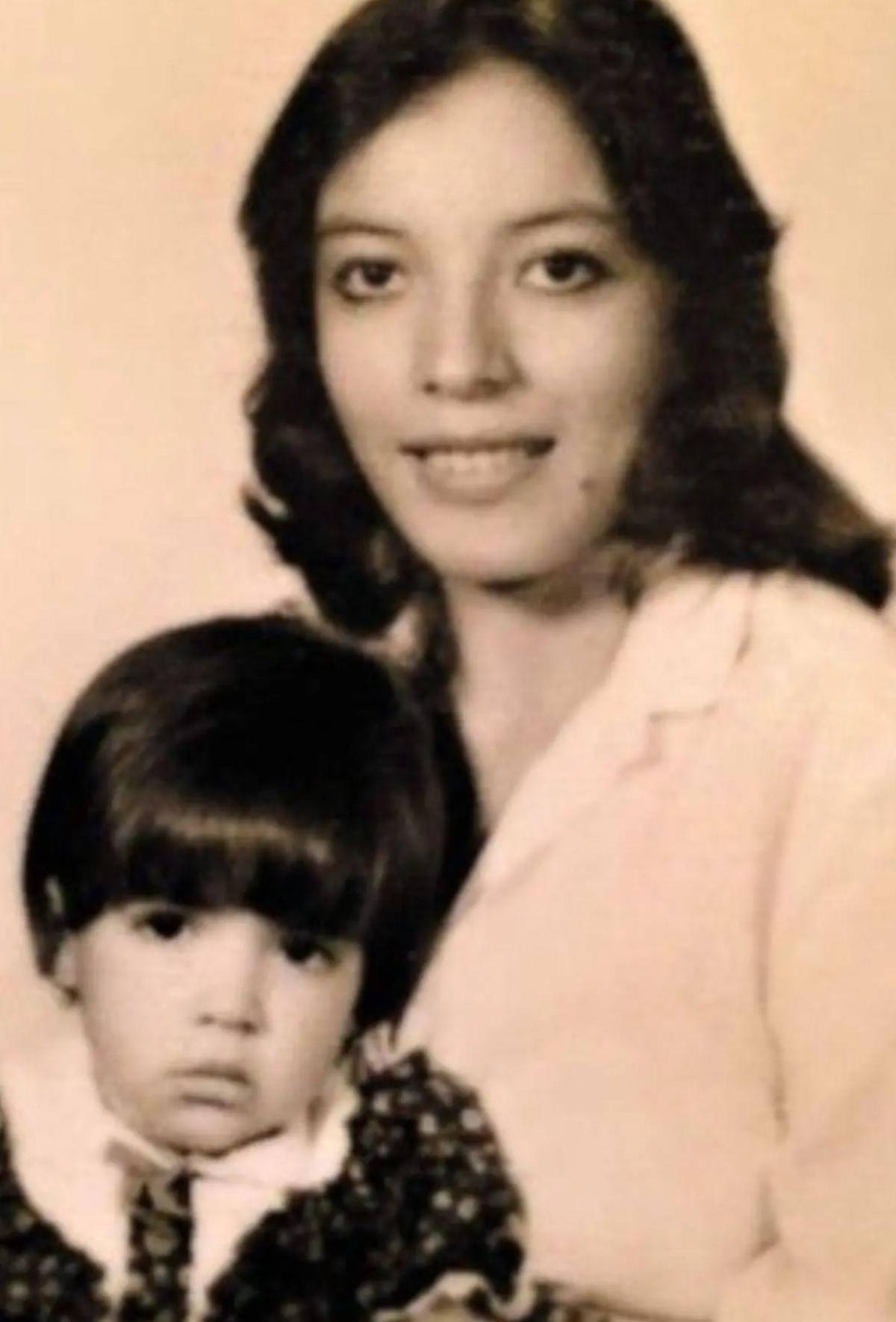 50 años de casados entre 'Mel' Zelaya y Xiomara Castro: así se enamoró ella y dónde le pidieron su mano