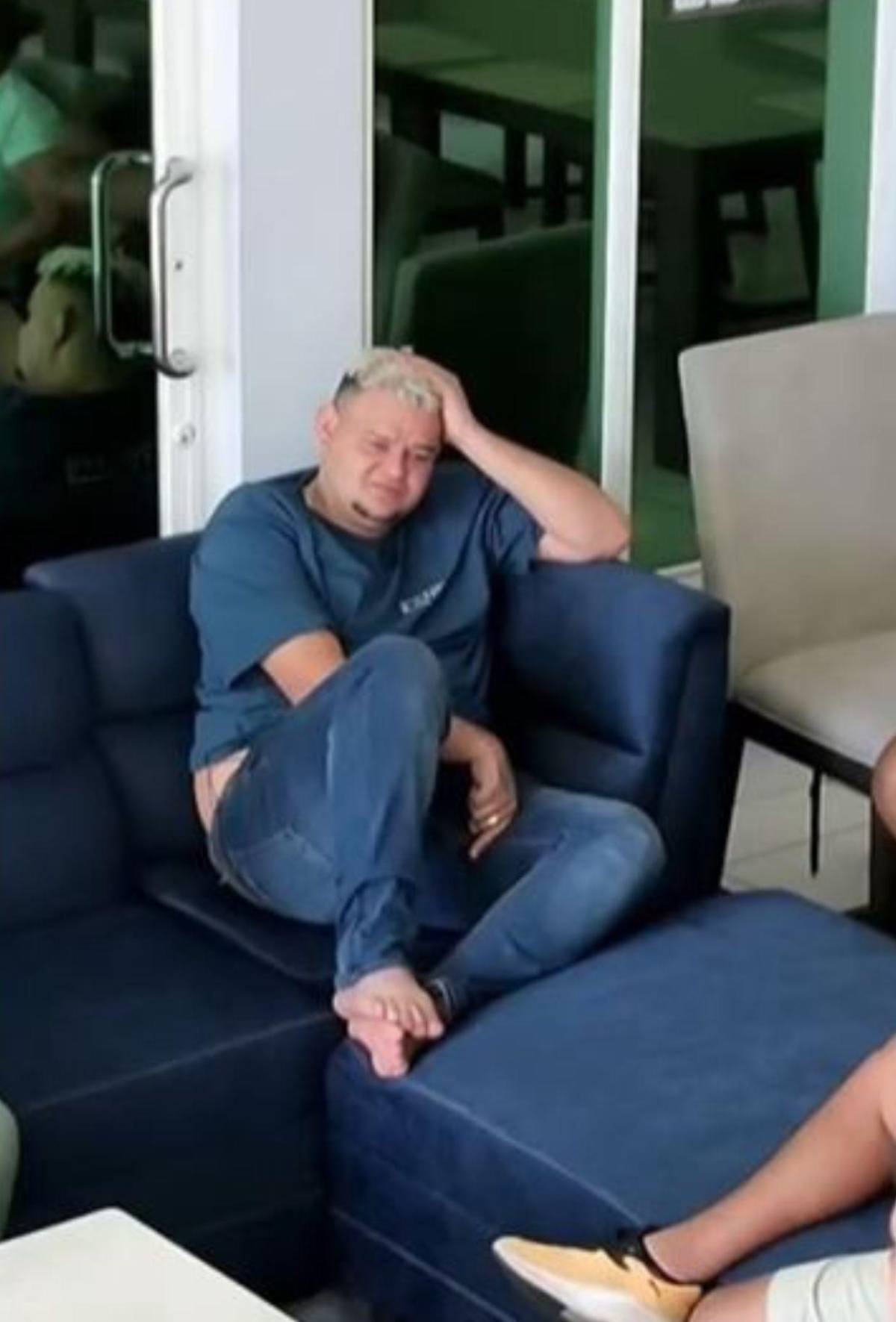 Tiktoker hondureño, expulsado de reality tras intentar atacar a otro con un cuchillo