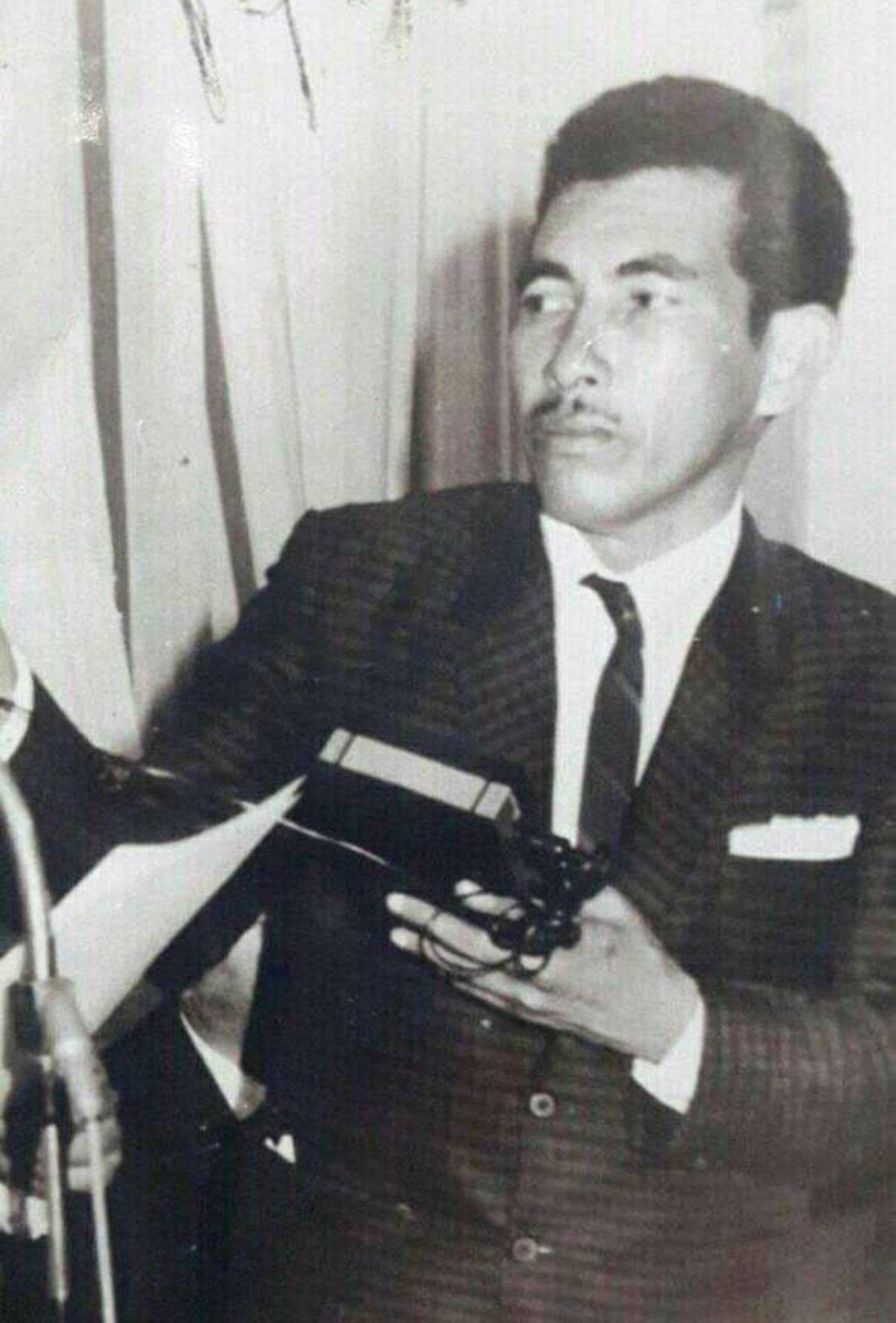 Laura Meza lamenta la muerte de su abuelo, el periodista Leónidas Meza Recarte