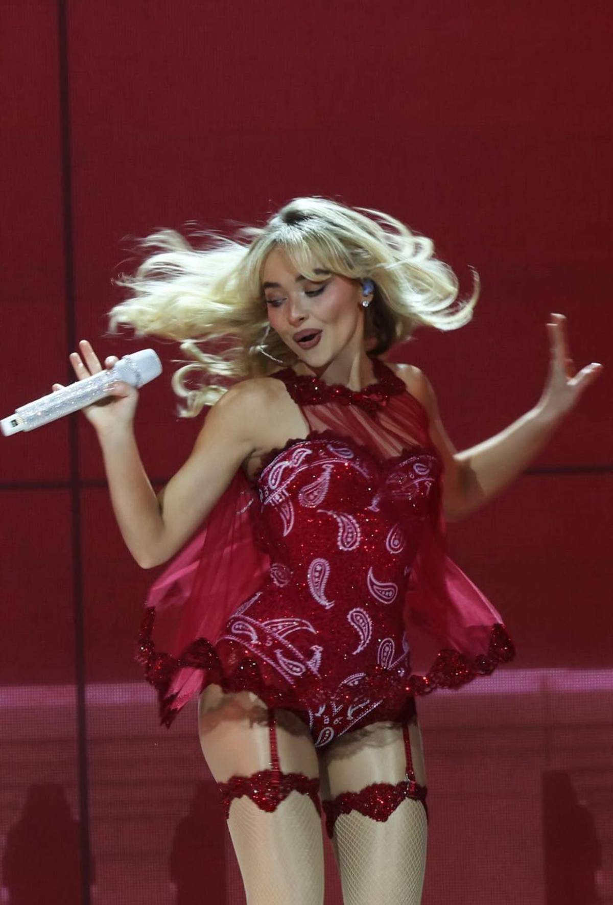 Sabrina Carpenter traerá de vuelta la historia de Alicia en el país de las maravillas