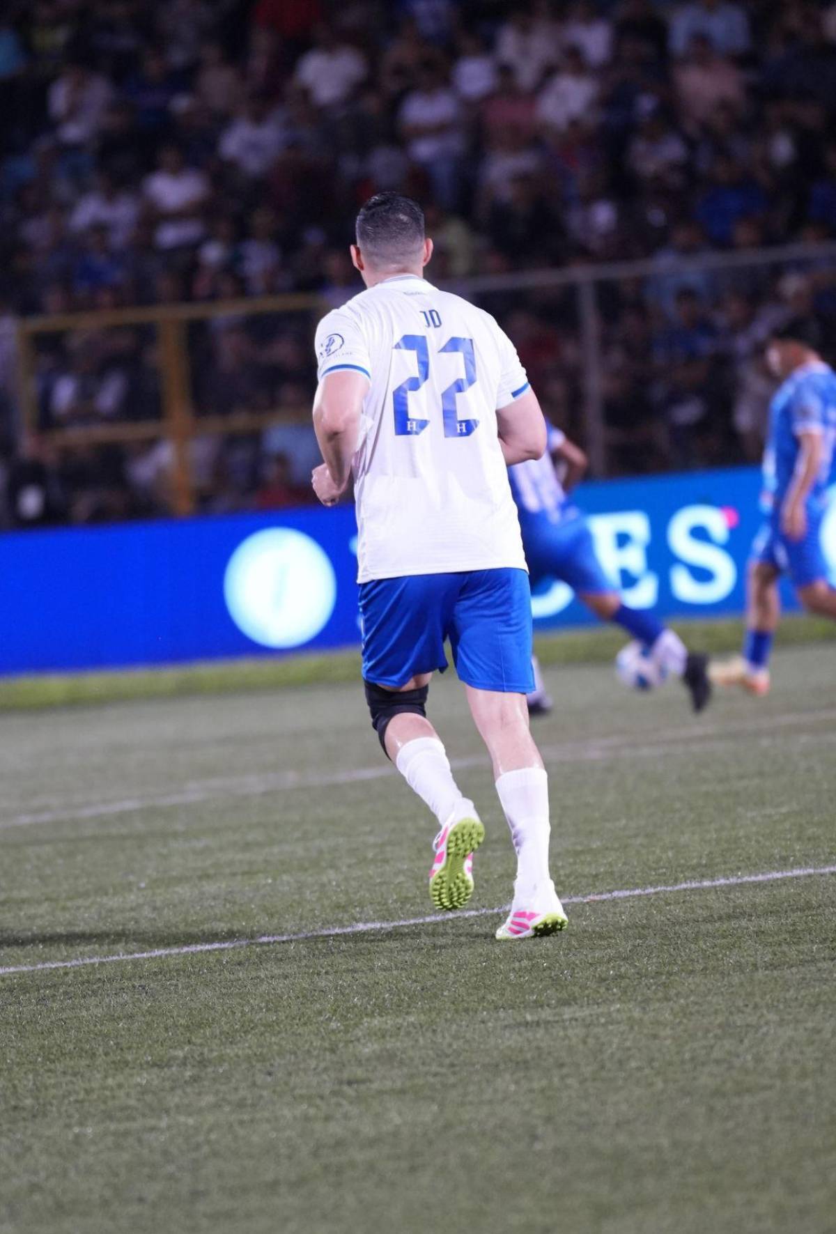 Convocatoria para juego de tiktokers Honduras-El Salvador: un funcionario pide ser llamado