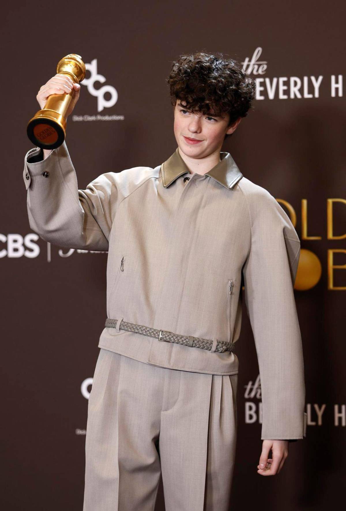 Adolescencia y un joven Owen Cooper hacen historia en los Golden Globes 2026