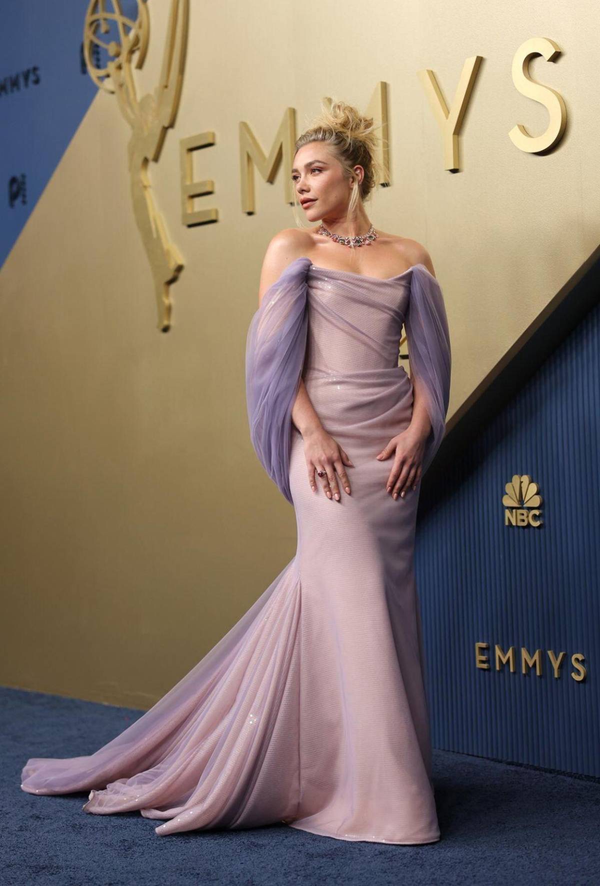 Alfombra roja de los Emmy 2026: los mejores looks de las estrellas