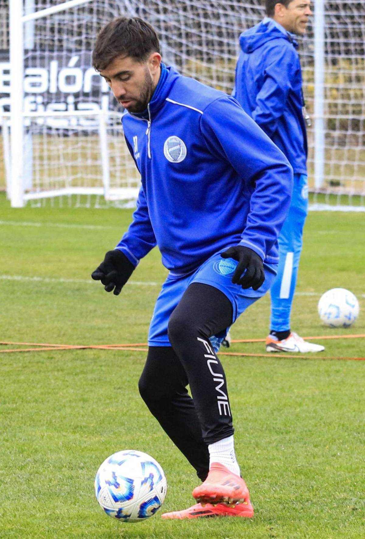 Agustín Auzmendi anota doblete a River en el Monumental, ¿puede jugar con Honduras?