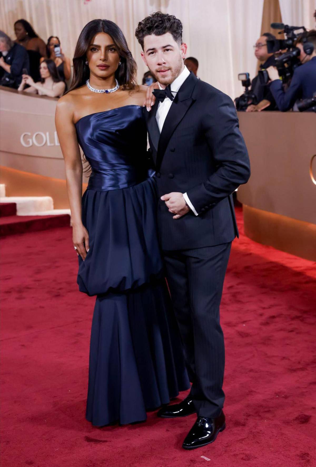 Romance y elegancia: Parejas que deslumbraron en la alfombra roja de los Golden Globes 2026