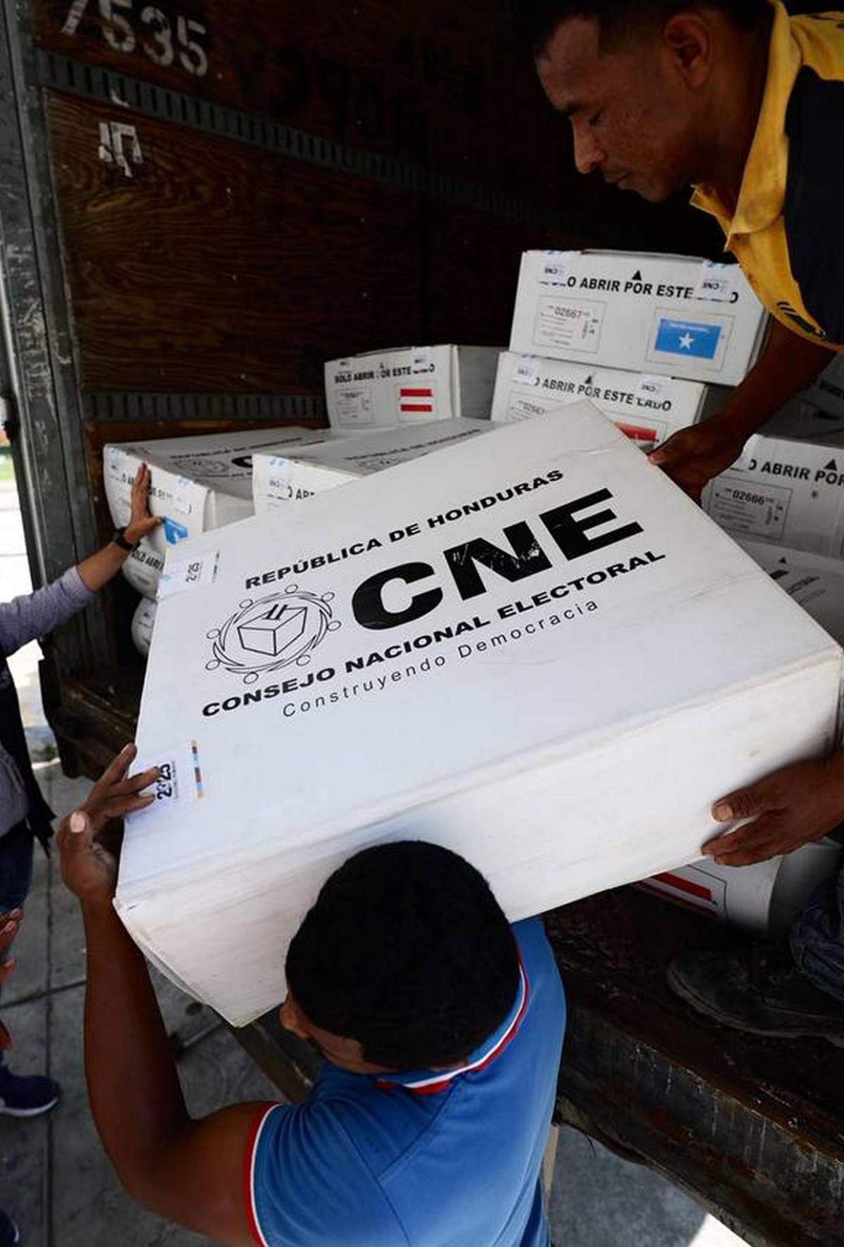 Material electoral ya llegó a SPS para ser distribuido en municipios de Cortés