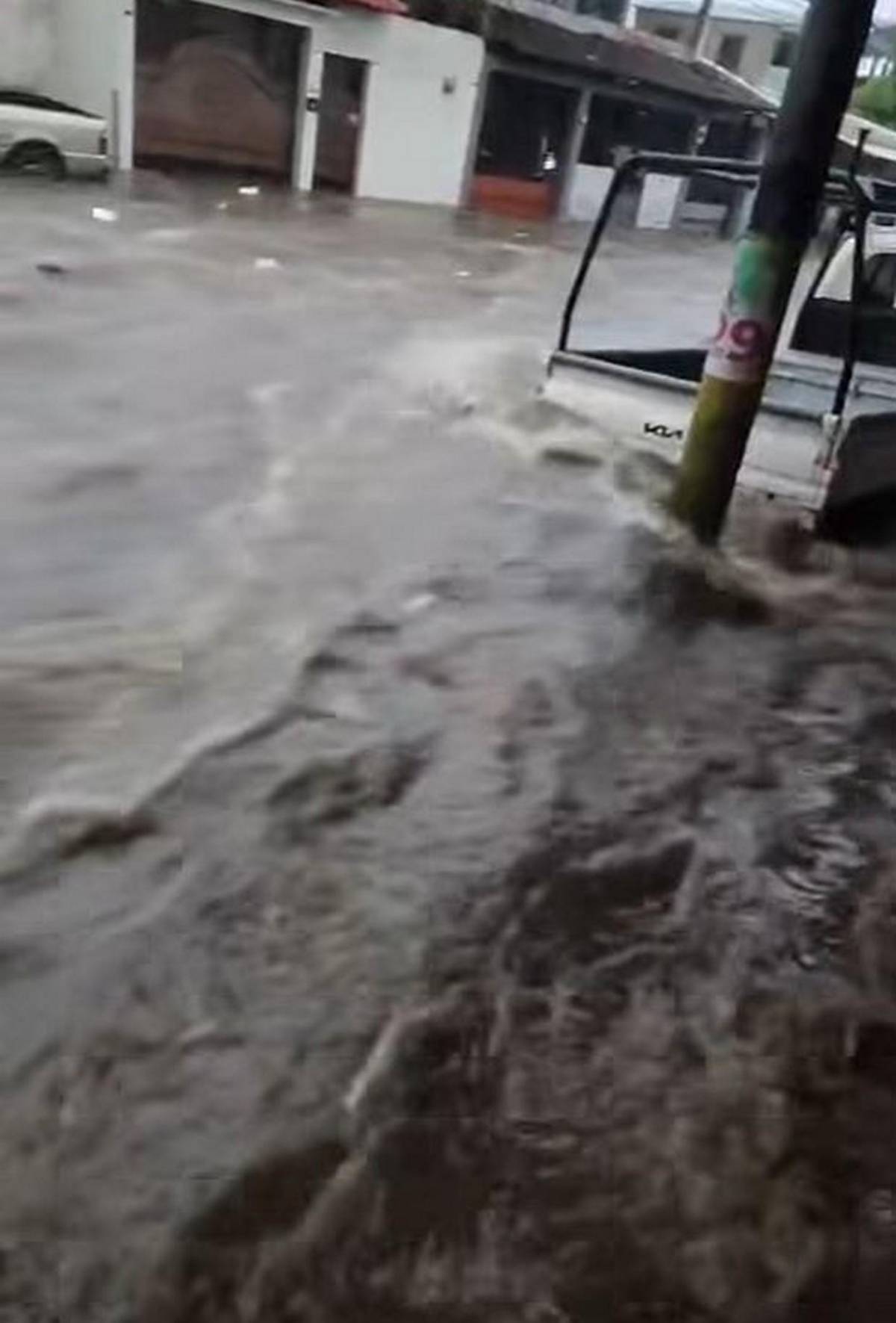 Parecía un tsunami: tormenta en San Pedro Sula dejó imágenes apocalípticas