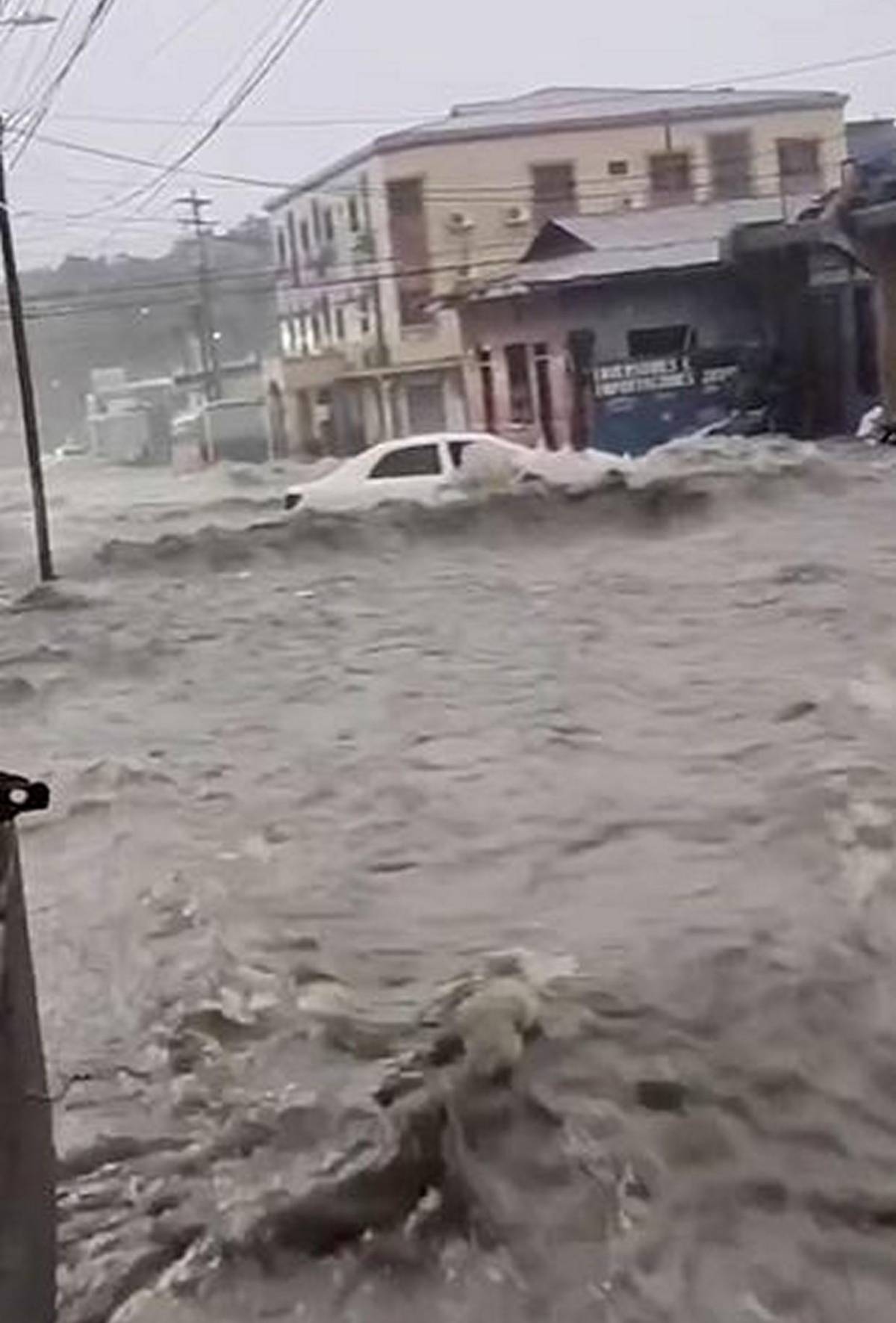 Parecía un tsunami: tormenta en San Pedro Sula dejó imágenes apocalípticas