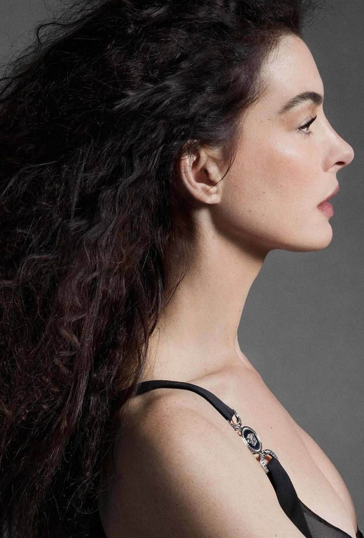 Anne Hathaway, la mujer más bella del mundo, según People