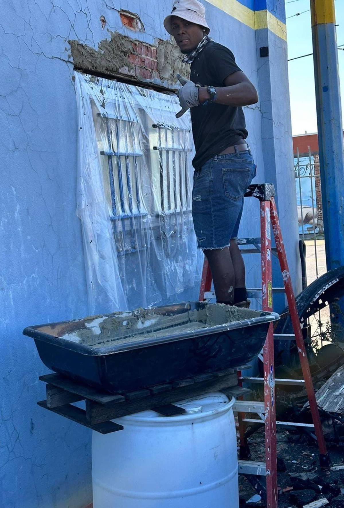 Jugó en Real España: Se gana la vida en EE UU en construcción y fútbol burocrático