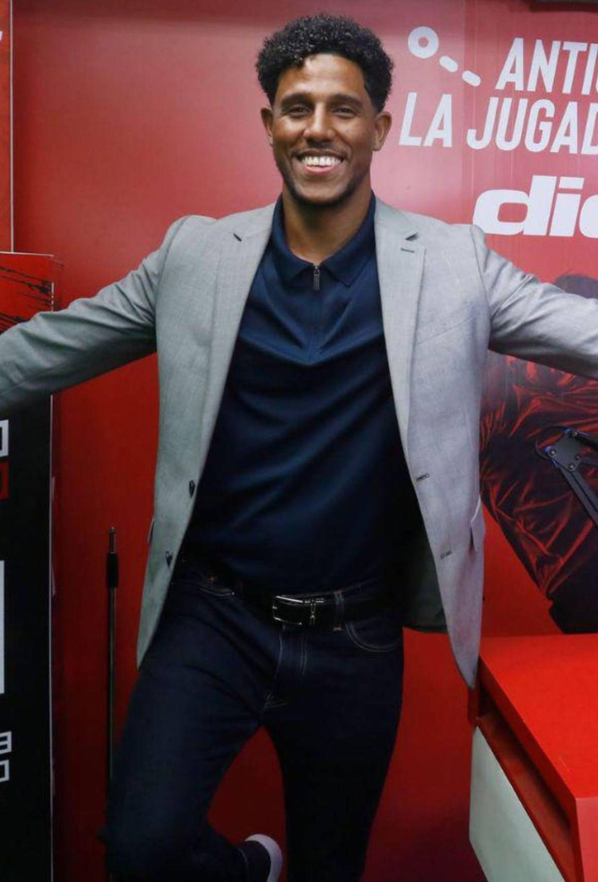 ¿A qué se dedica el hijo de Carlos Pavón tras no triunfar en el fútbol? Habla cinco idiomas