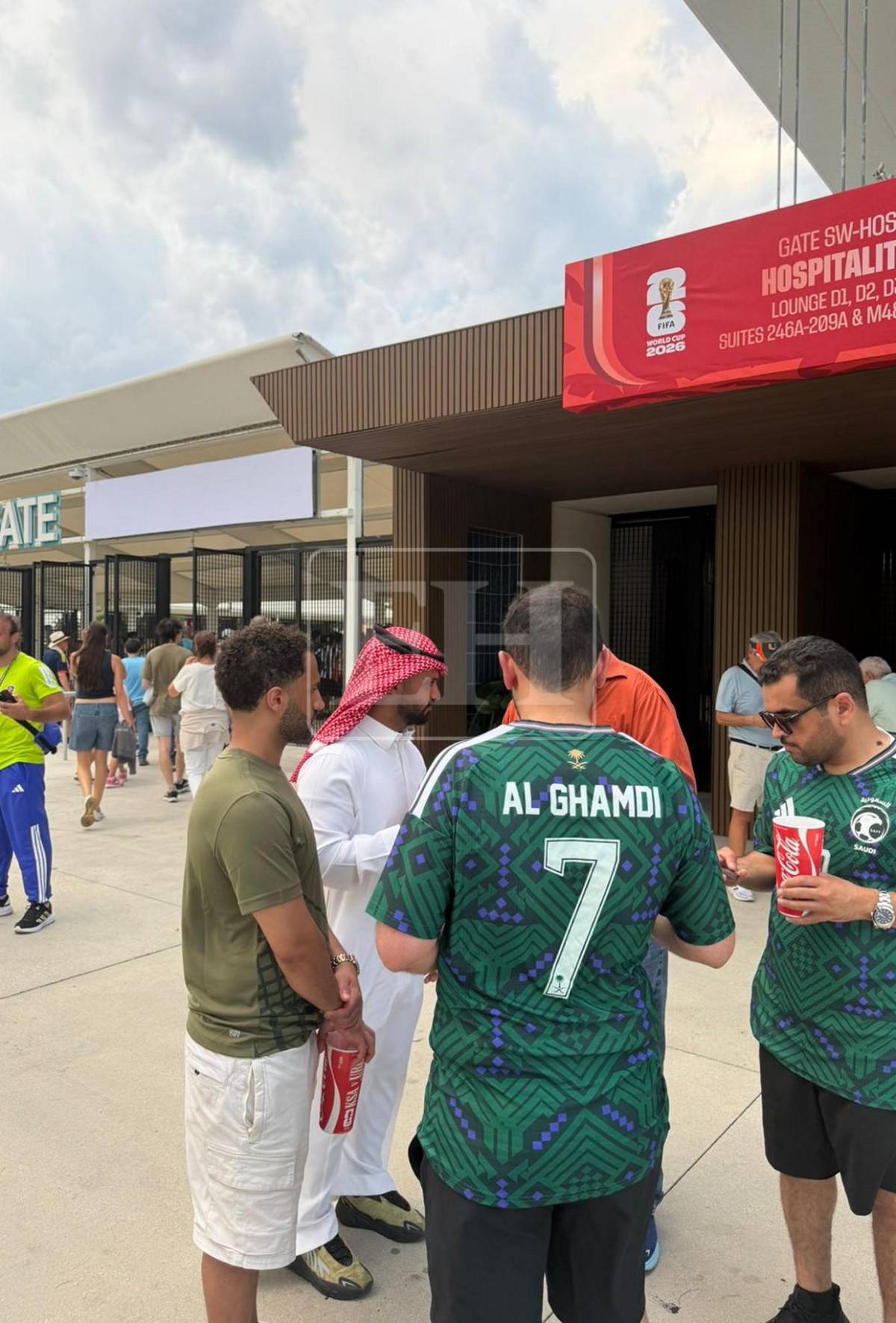 Optimismo entre hinchas de Uruguay que esperan celebrar un triunfo ante Arabia Saudí