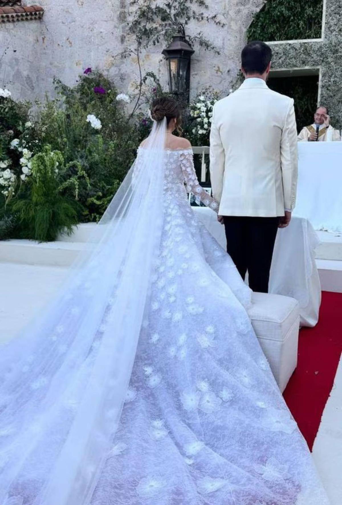 El proceso detrás del vestido nupcial de Sofía Castro, al detalle