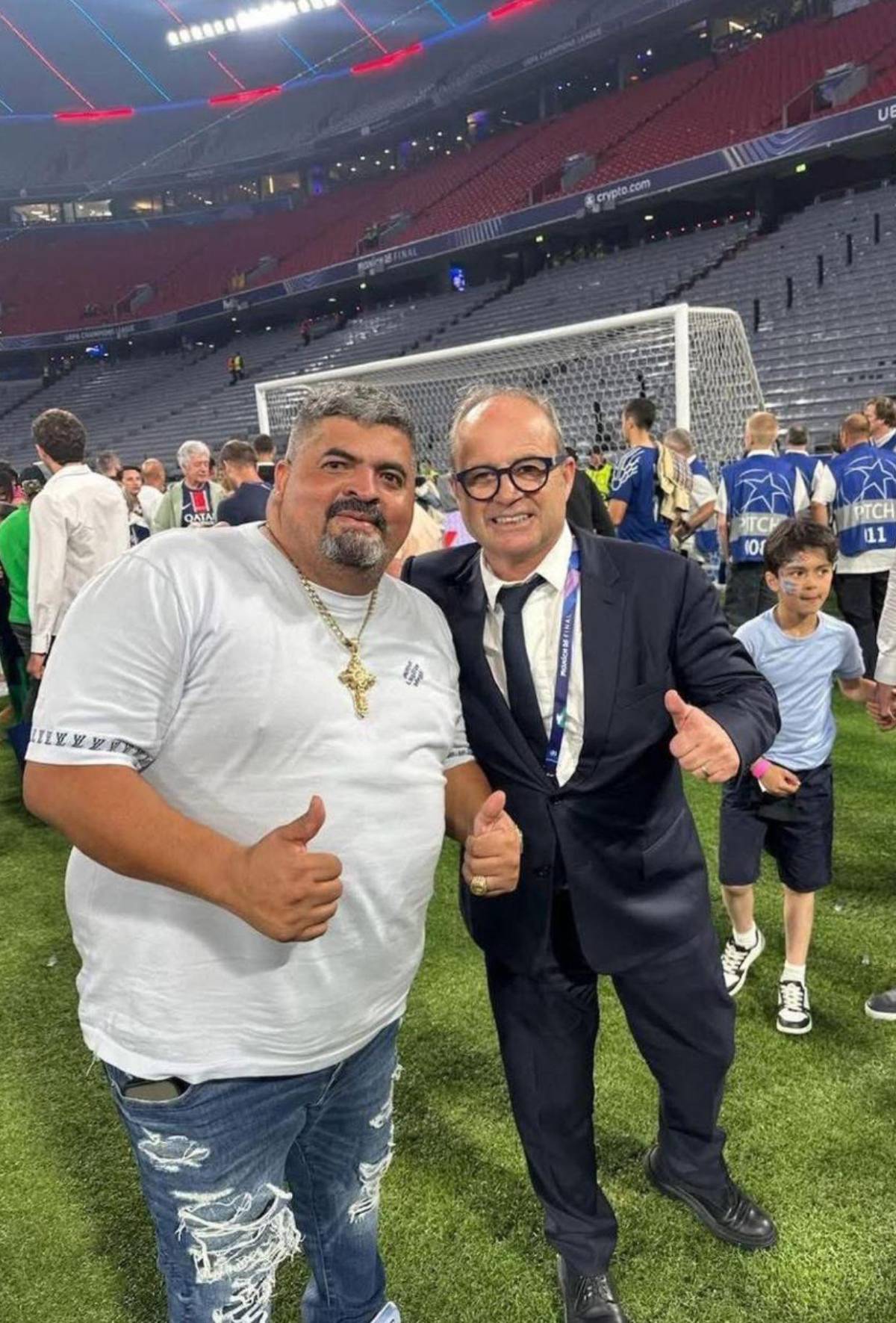 Fue a la final de la Champions: Los lujos de Luis Cruz, presidente del Vida que vive en EE UU