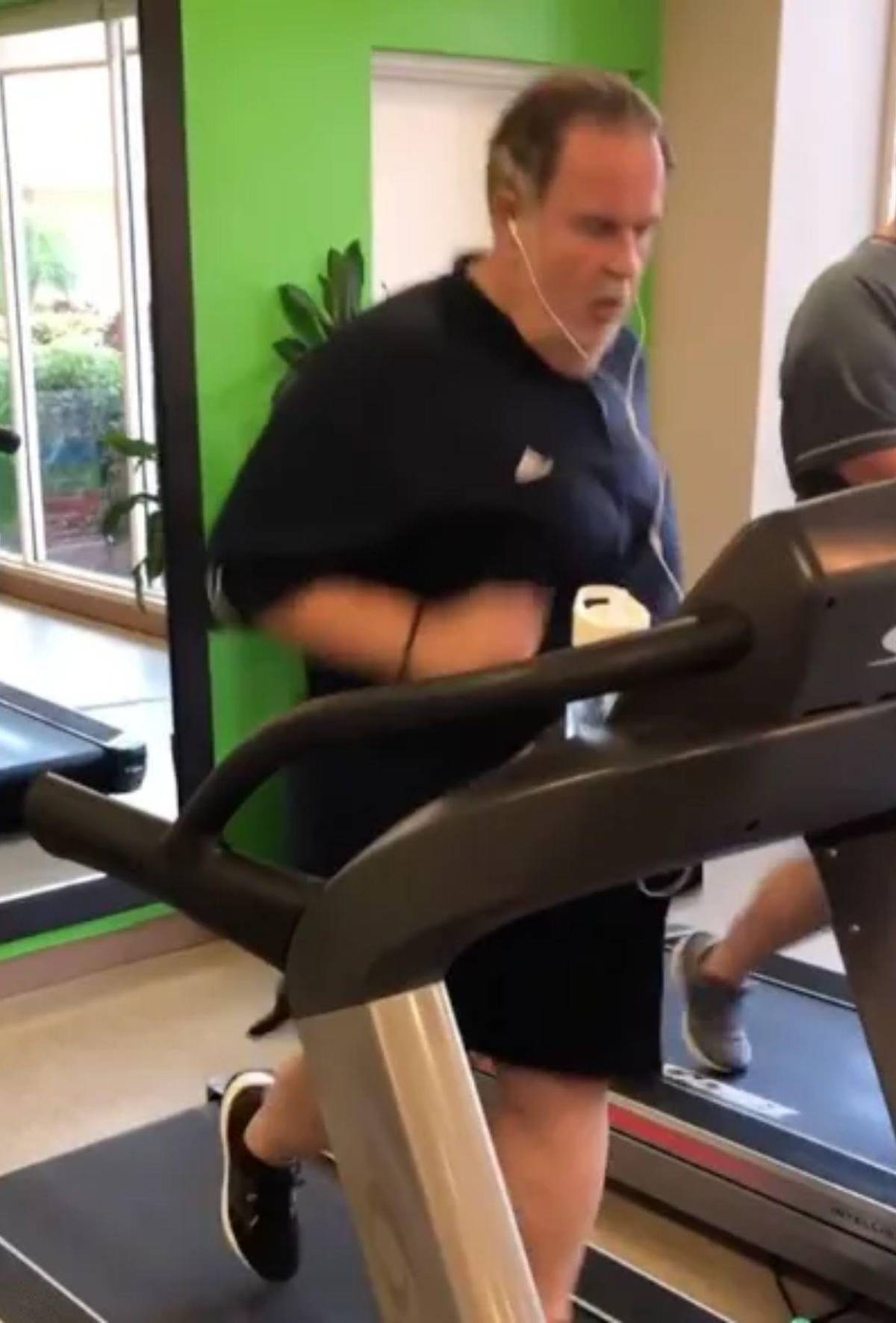 Raúl de Molina, de El gordo y la flaca, sufre complicaciones tras su cirugía estética