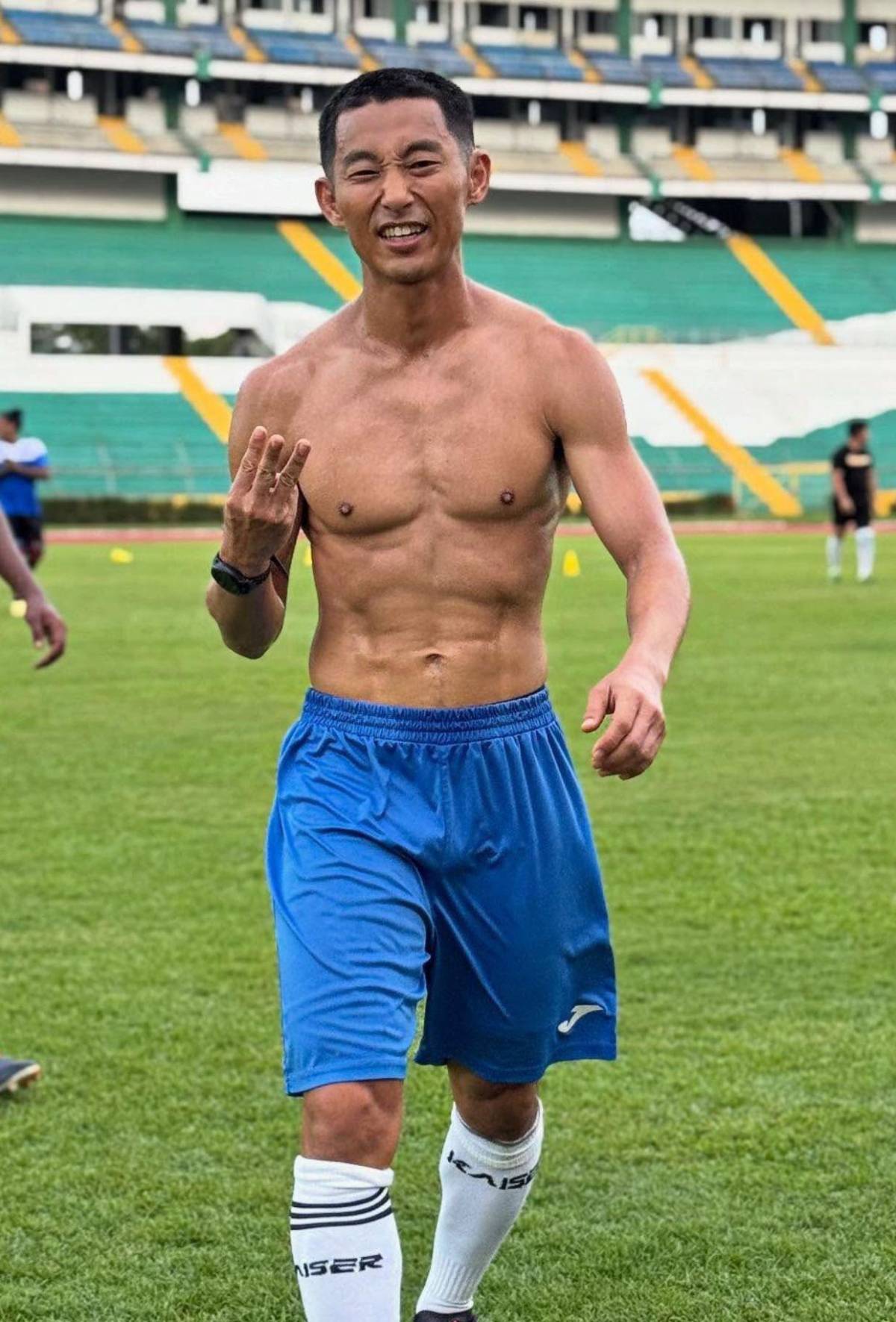 Shin Fujiyama, el japonés que busca ganarle a El Salvador en el partido de tiktokers contra Honduras