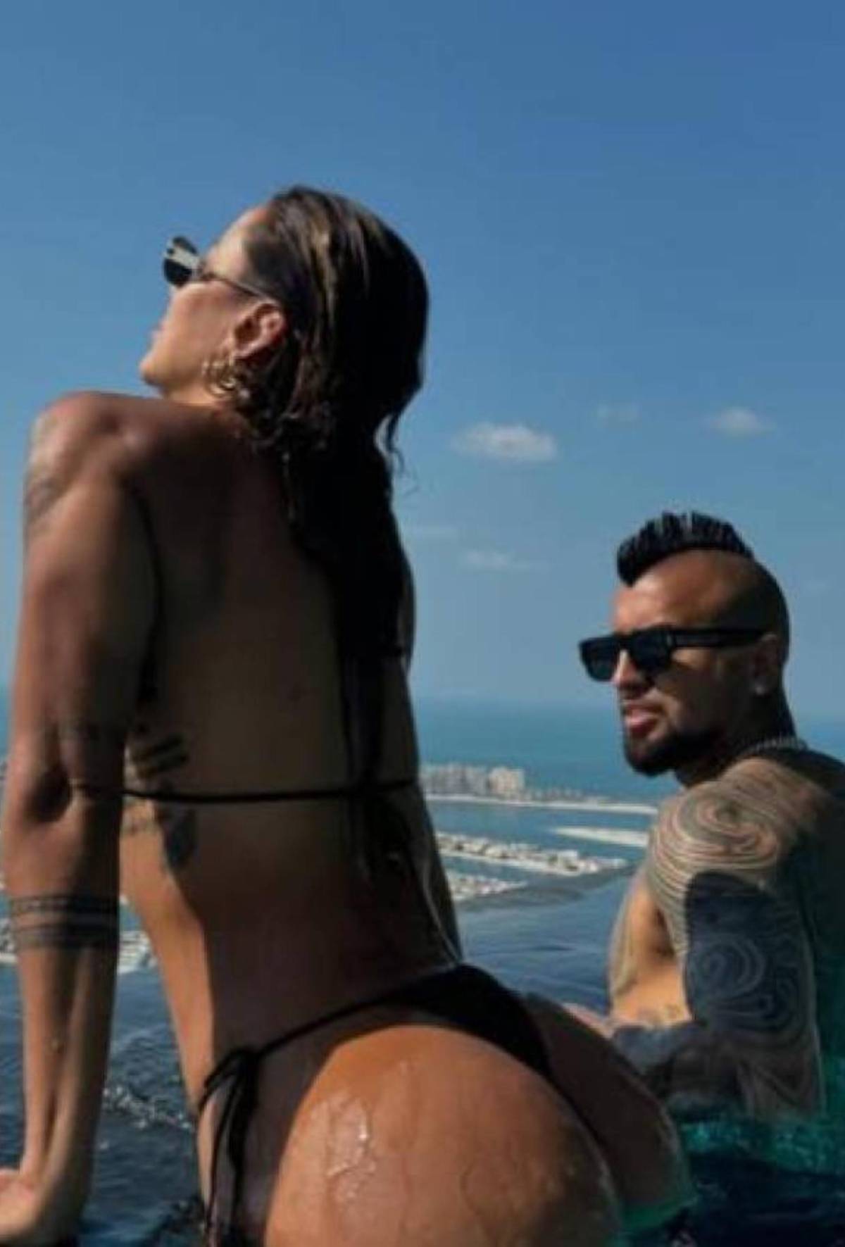Arturo Vidal sorprende con sus vacaciones lujosas al lado de su bella esposa: “Vivo mi vida”