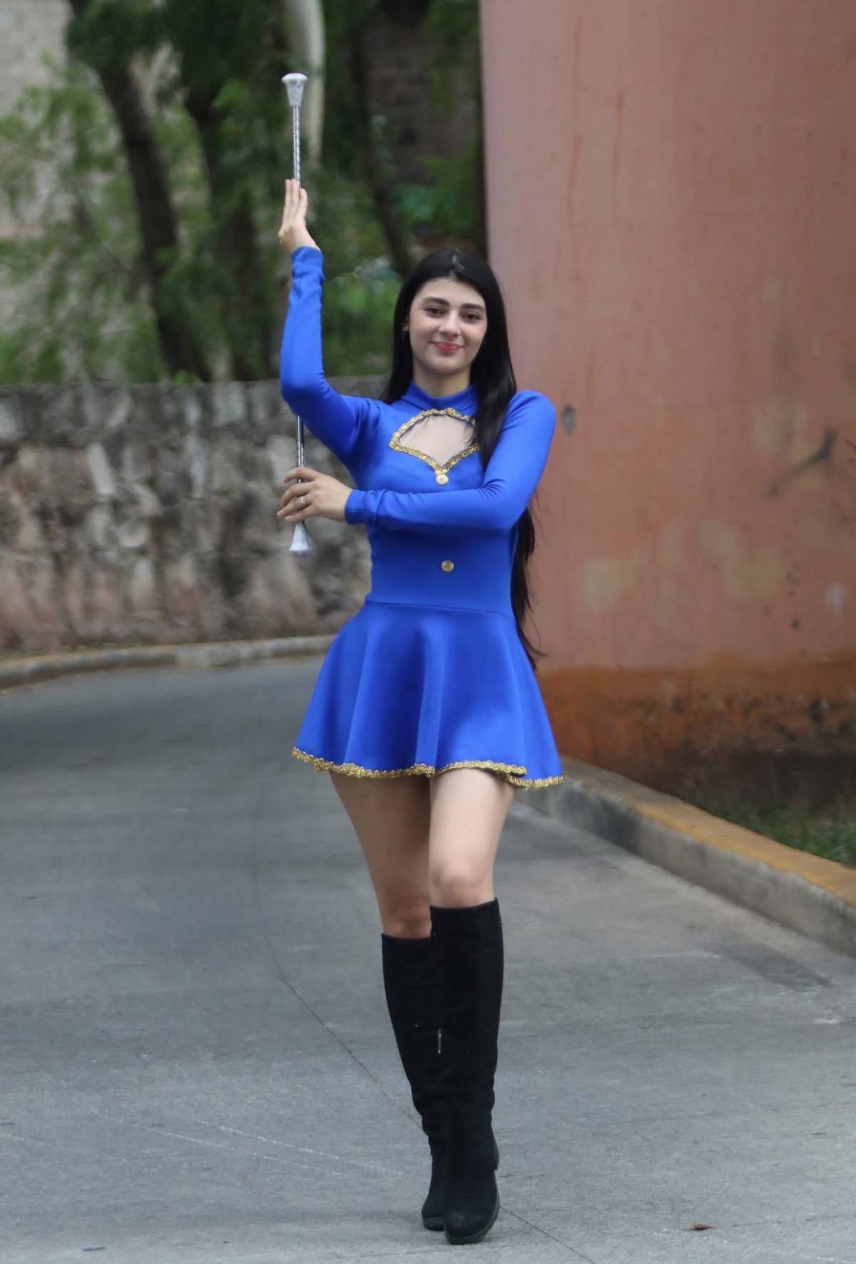 Las protagonistas del desfile: ellas son las palillonas del Instituto Yave Nissi