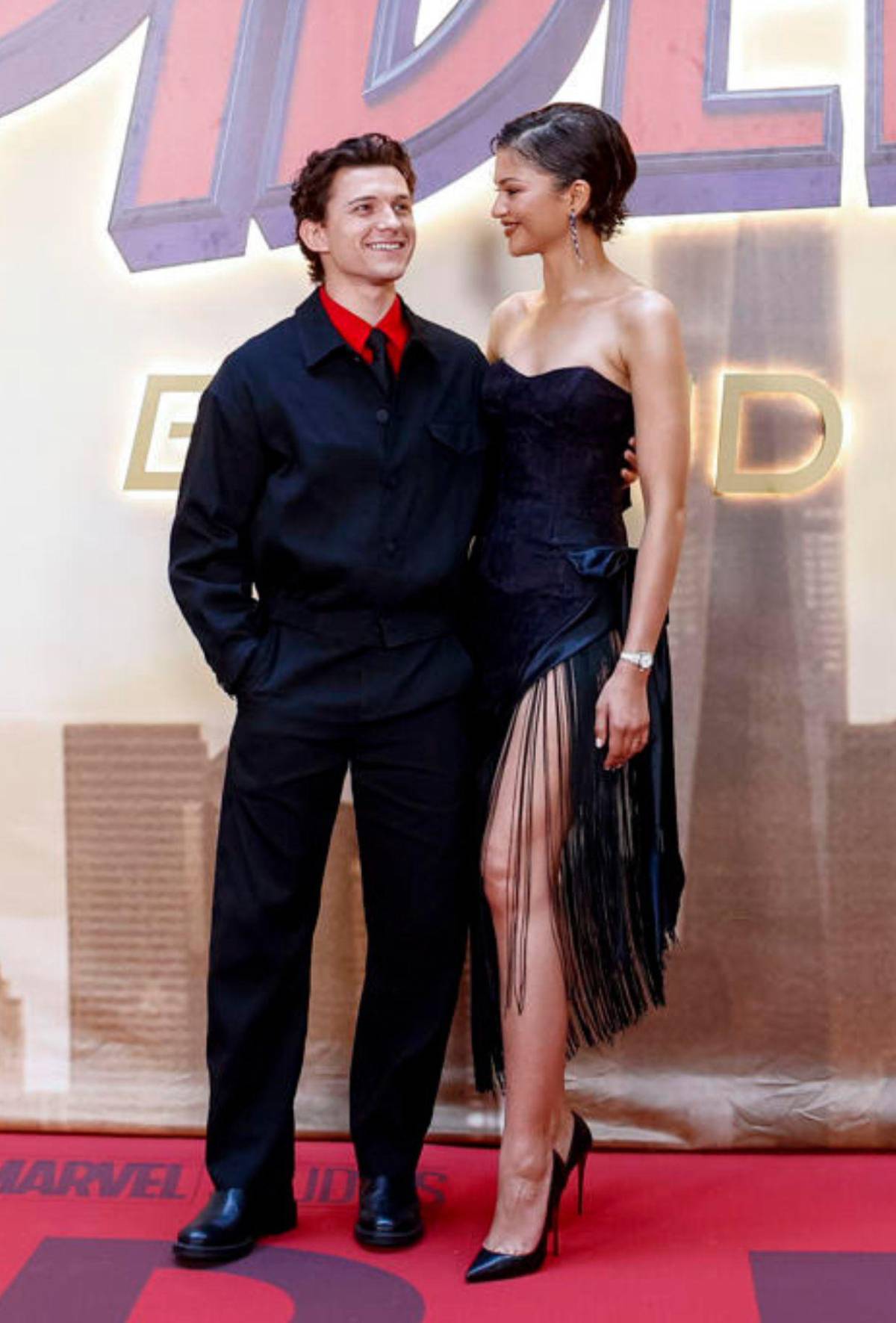 Los looks de Zendaya y Tom Holland en su primera alfombra roja como esposos