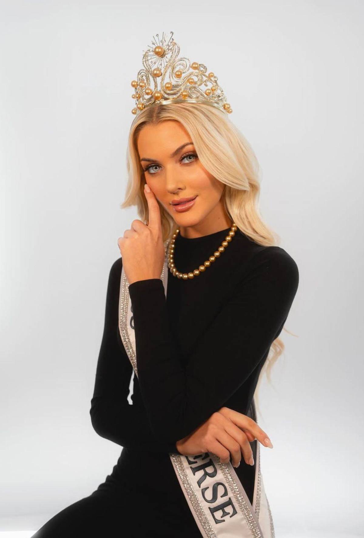 Un repaso en imágenes del año de Victoria Kjær Theilvig como Miss Universo
