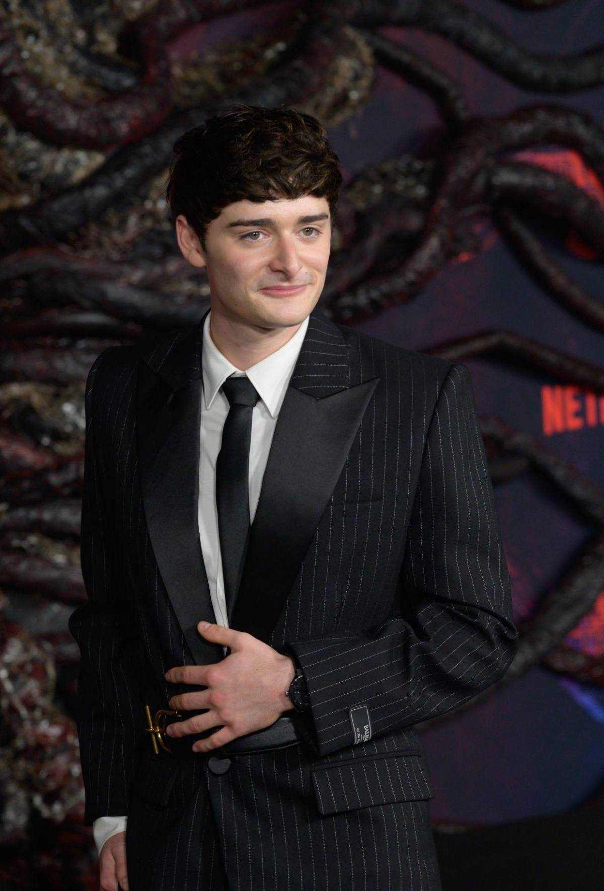 Actor de Stranger Things, Noah Schnapp, publica tierna foto con su... ¿novio?