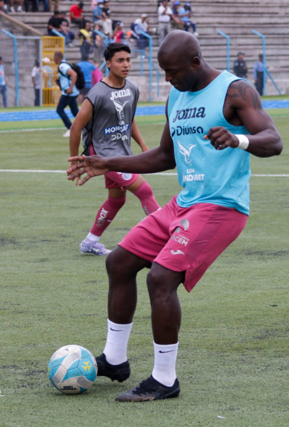 Tras ser dado de baja en Motagua, colombiano Wilmar Jordan jugará en exótico país