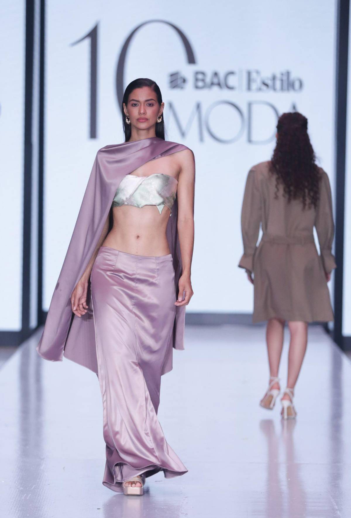 Bac Estilo Moda 2025: Un repaso por los diseños más destacados de la gala