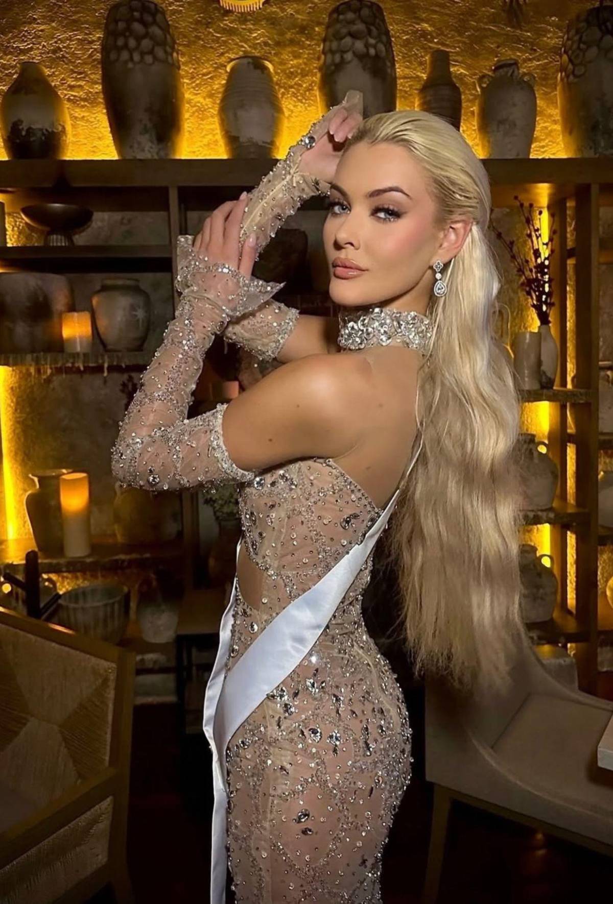 Un repaso en imágenes del año de Victoria Kjær Theilvig como Miss Universo