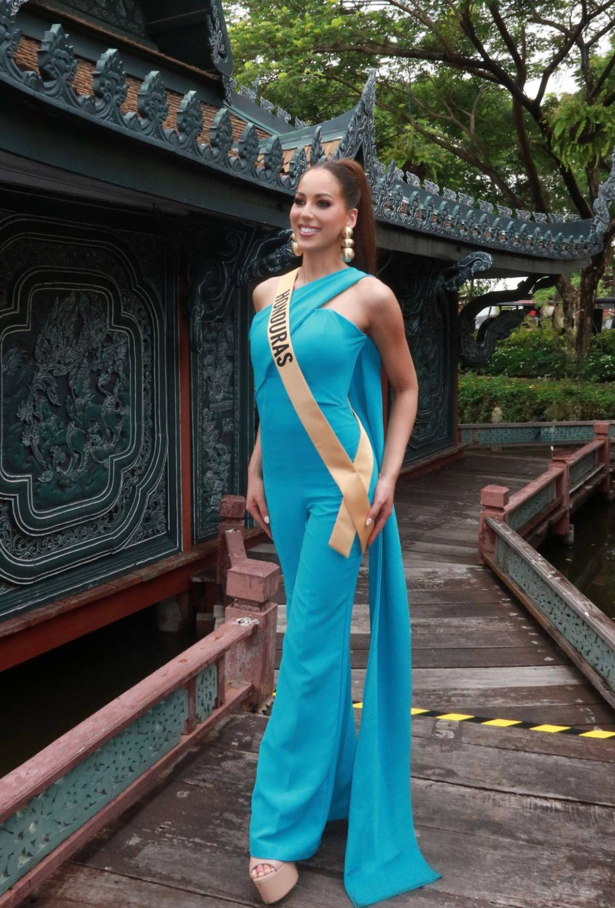 ¿Cuál es tu favorito? Todos los looks con los que Emely Alemán impresiona en Miss Grand 2026