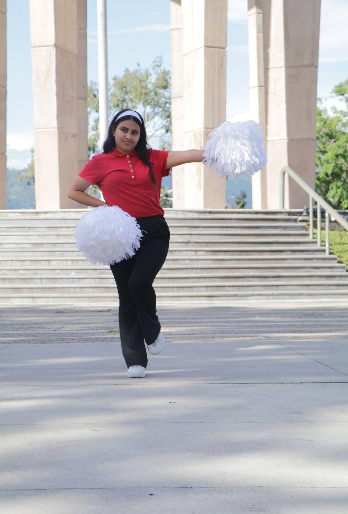 Las coreoagrafías de las pomponeras del Yave Nissi poseen dinamismo y alegría