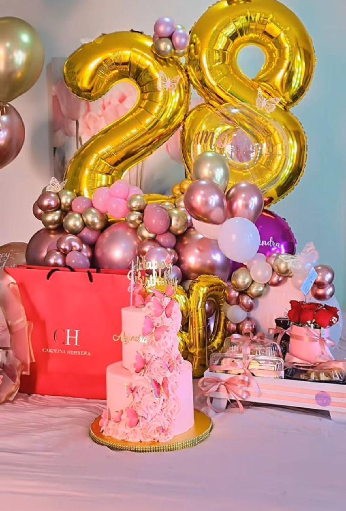 Con rosas, mariachis y globos: Novio de Alejandra Rubio le celebra su cumpleaños 28