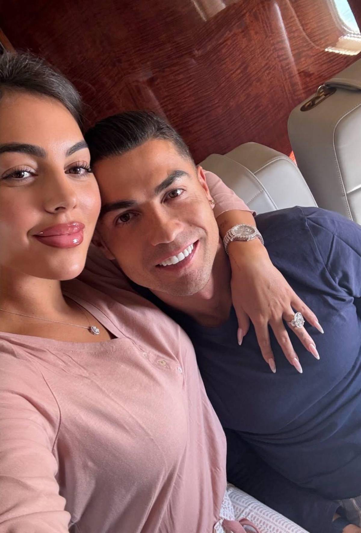 ¡No solo Miley! Parejas de famosos que se han comprometido este 2025