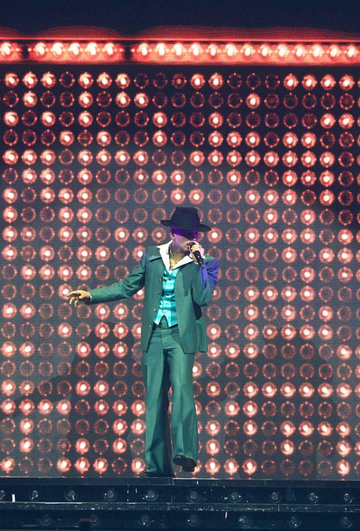 Rauw Alejandro cierra su gira mundial Cosa nuestra world tour en Puerto Rico