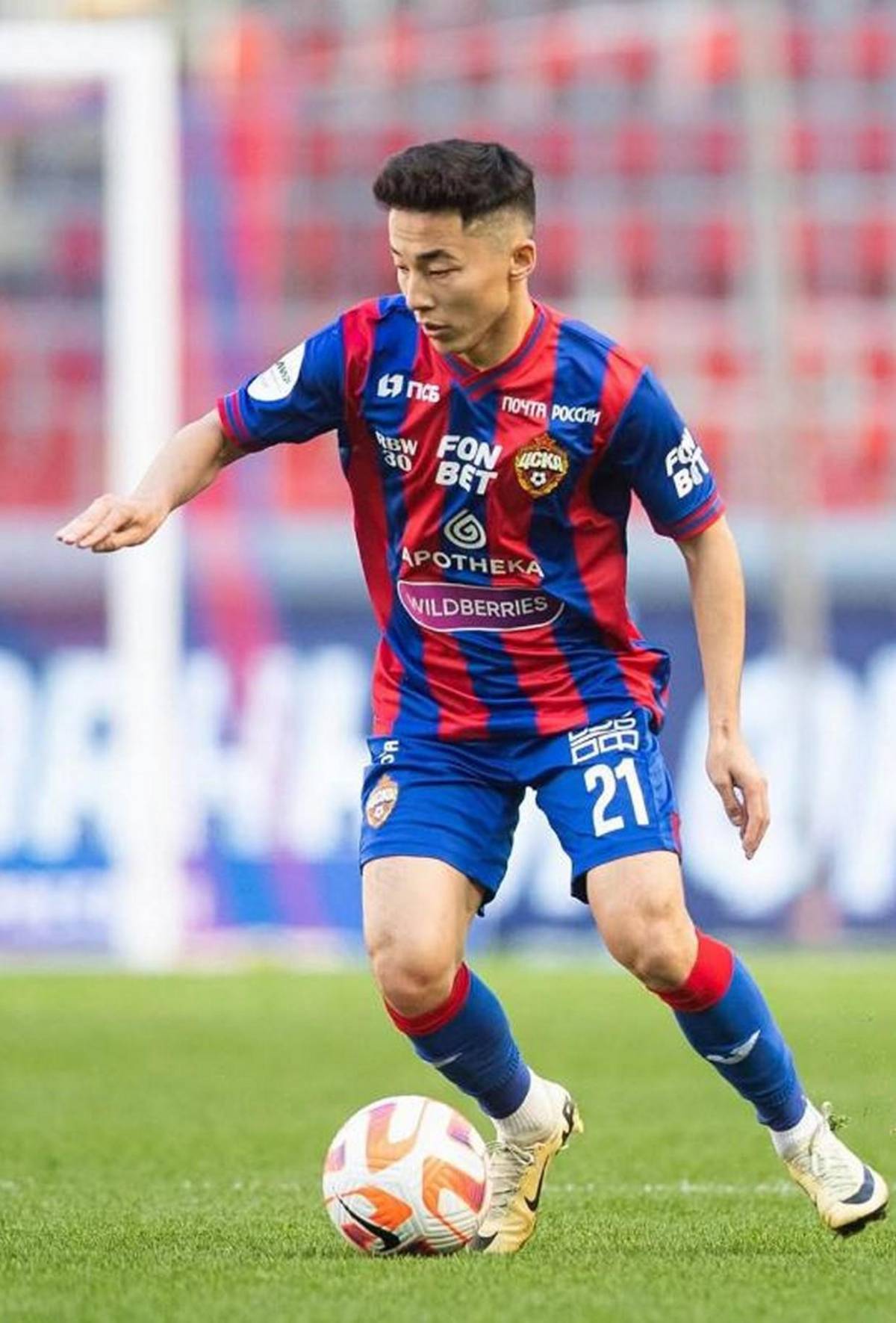 Abbosbek Fayzullaev, el jugador de Uzbekistán que comparan con Shin Fujiyama