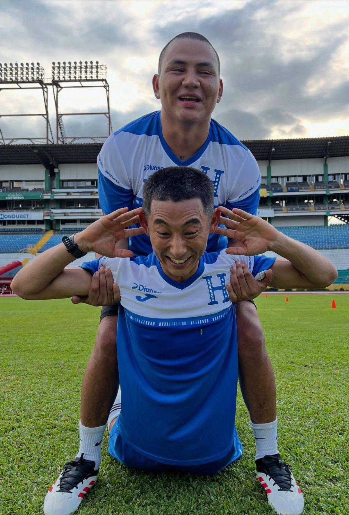 Shin Fujiyama, el japonés que busca ganarle a El Salvador en el partido de tiktokers contra Honduras