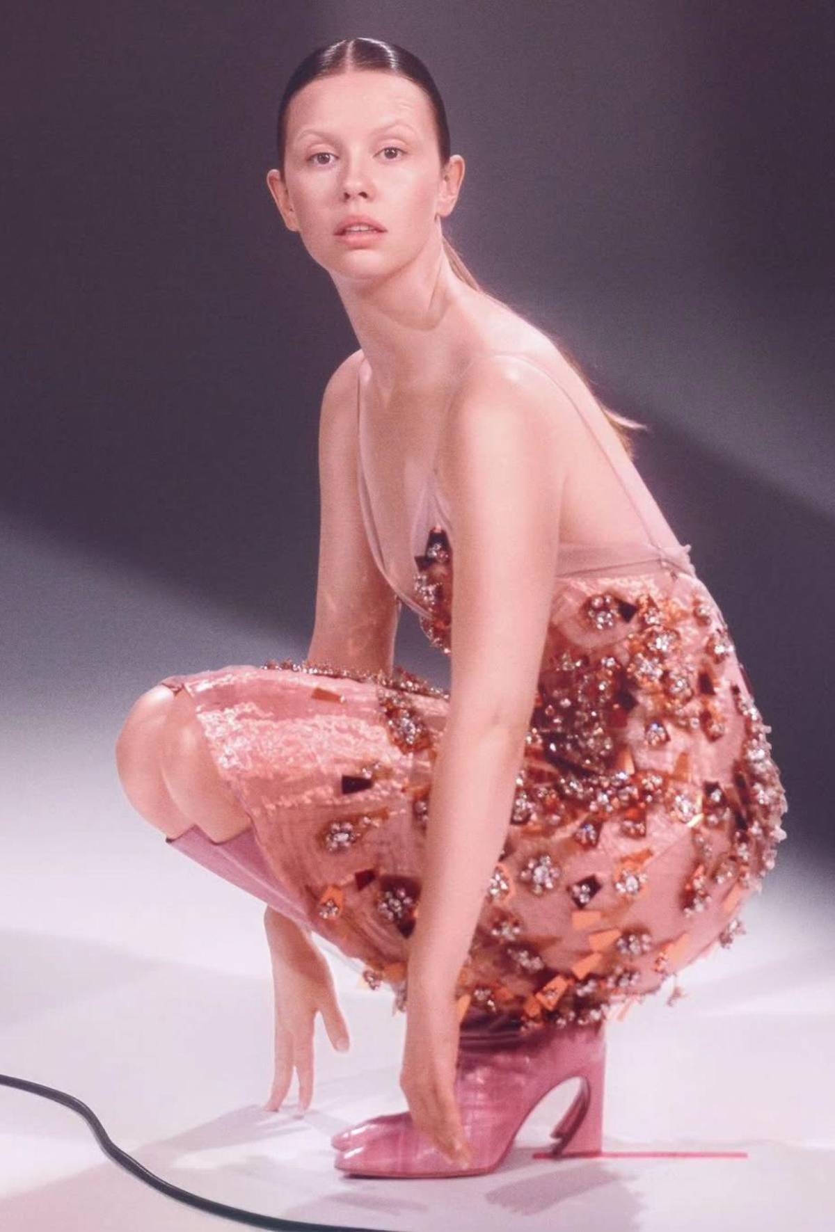 Mia Goth: secretos y rarezas de la enigmática actriz de Frankenstein