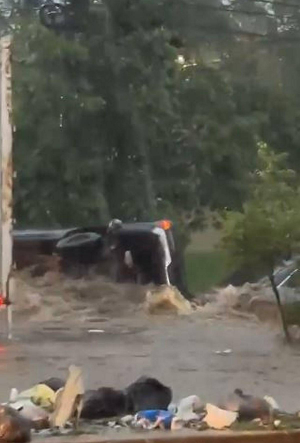 Parecía un tsunami: tormenta en San Pedro Sula dejó imágenes apocalípticas