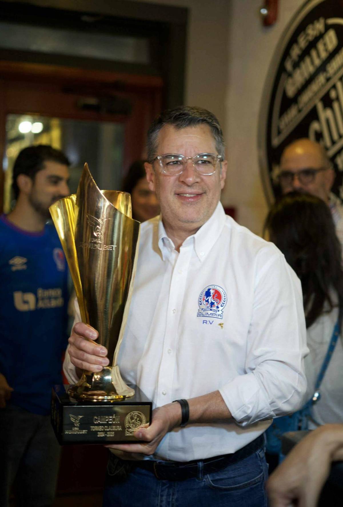 Ya hay dos fichajes: Altas y salidas de Olimpia tras ganar la copa 39