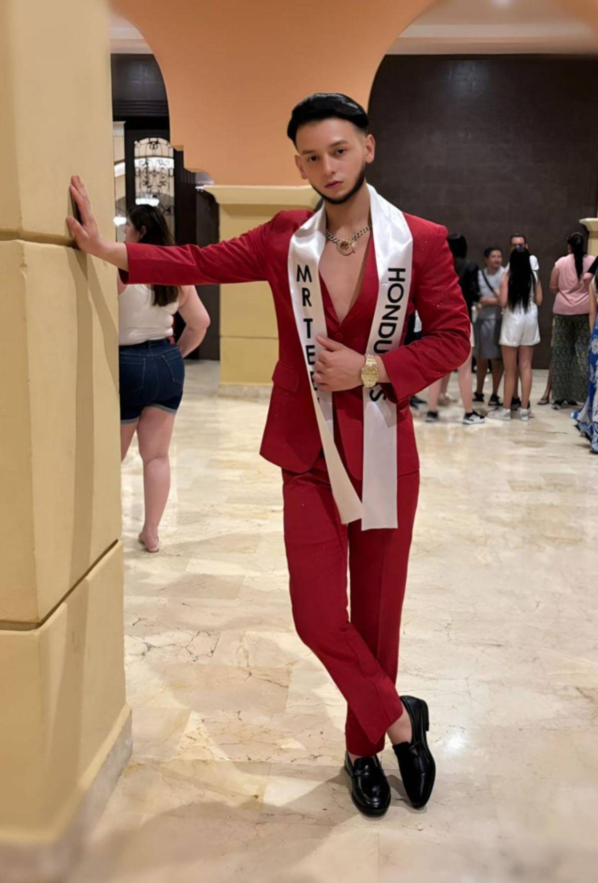 El hondureño Eduardo Murillo alza el título de Mister Teen Hispanoamérica Internacional 2025